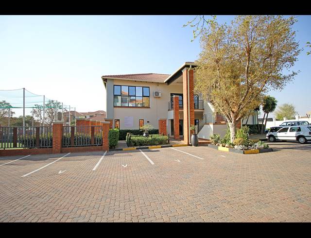 2 BEDROOM APARTMENT FOR SALE IN GREENSTONE HILL